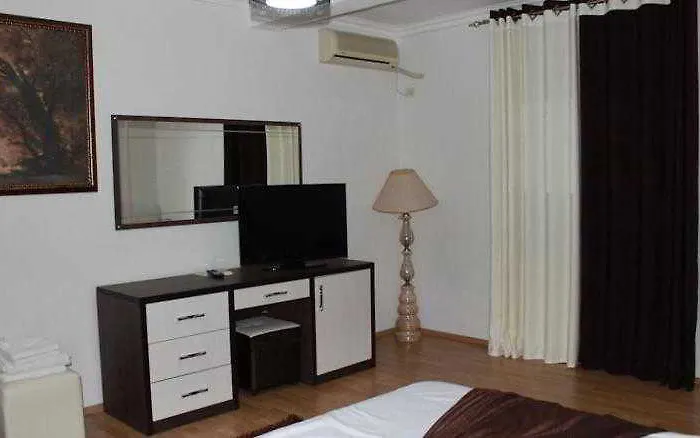 Livia Hotel 3*