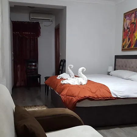 Livia 3* Tirana