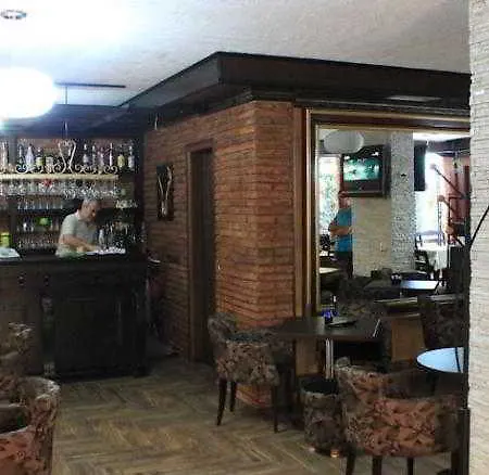 Livia 3* טיראנה